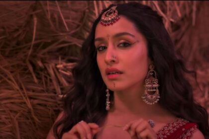 An image of Shraddha Kapoor from the song Aayi Nai