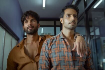 Shahid Kapoor (L), Bhuvan Arora (R)